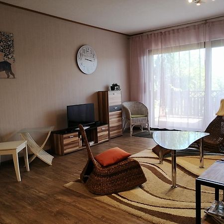 Haus Mohr - Ferienwohnung Im Taunus Weilmunster Esterno foto