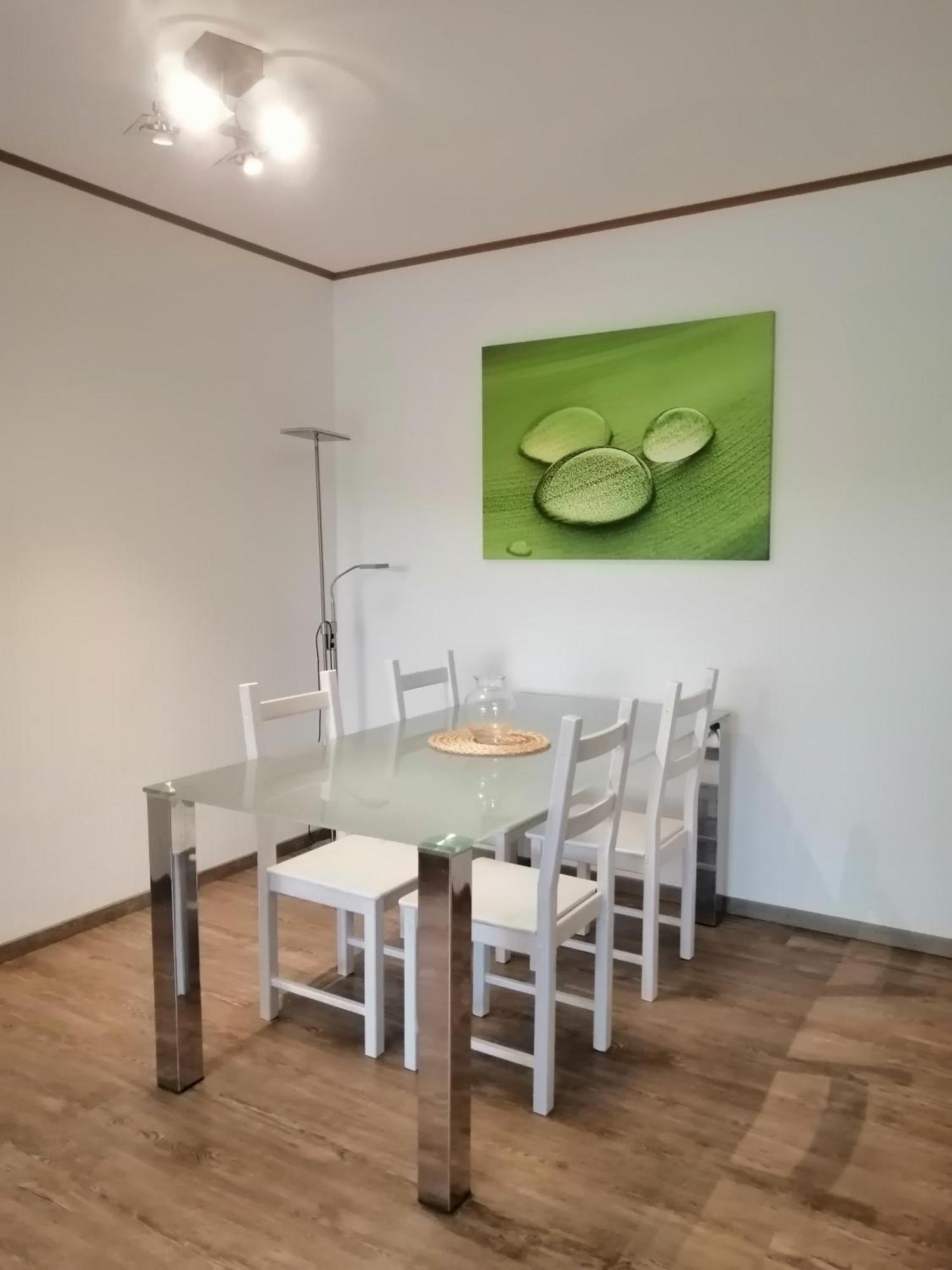 Haus Mohr - Ferienwohnung Im Taunus Weilmunster Esterno foto